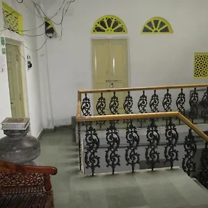 2* Guest house Udai Haveli